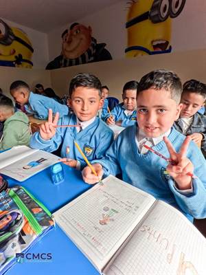 Estudiantes de primaria en clase