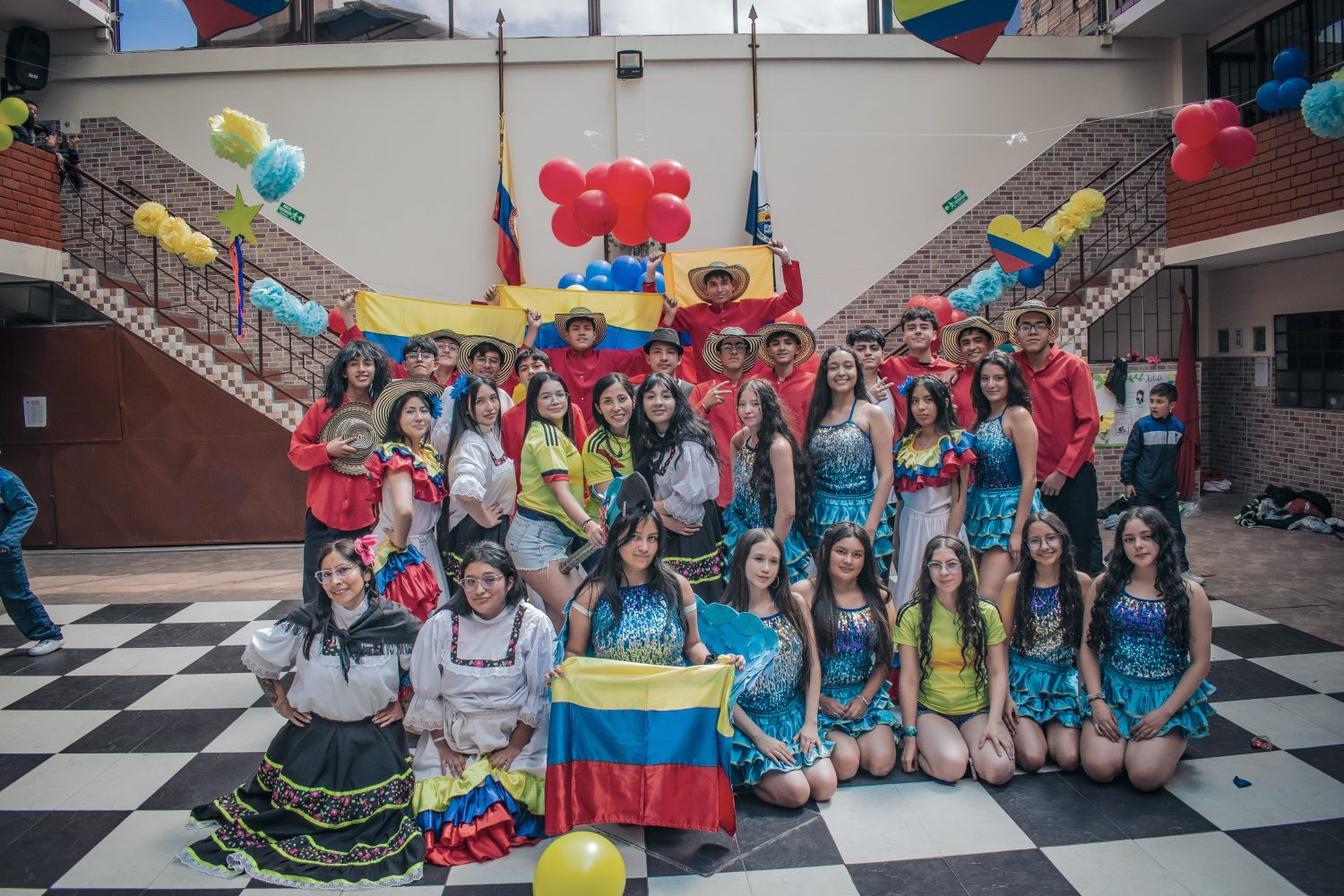 IZADA DE BANDERA – 20 DE JULIO